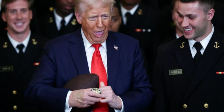 Trump quer deportar estudantes estrangeiros que participem em protestos