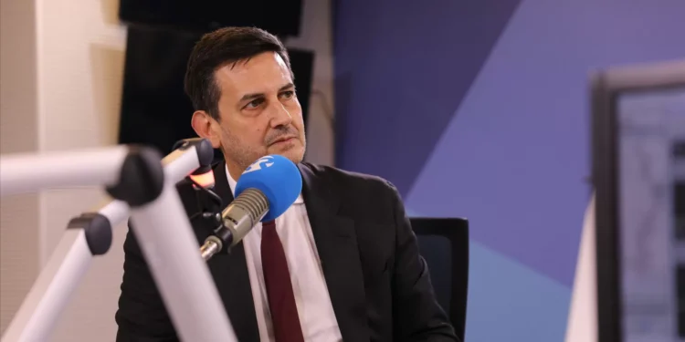 IL acusa Pedro Nuno de irresponsabilidade ao admitir deixar cair CPI à Spinumviva