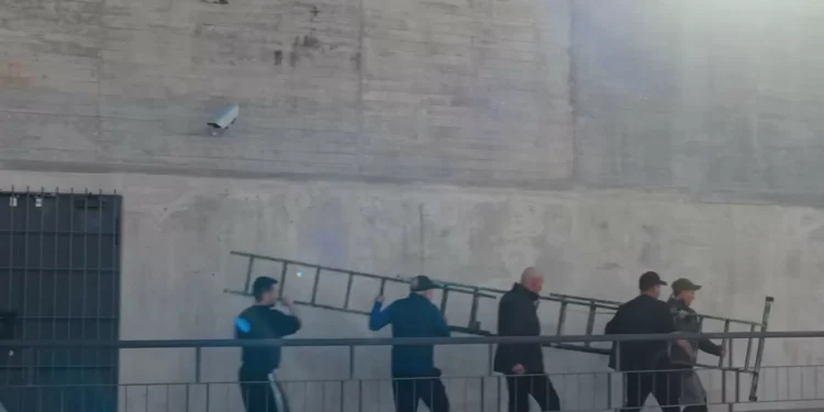 “Lamentamos”. Woo remove campanha que replica fuga de Vale de Judeus