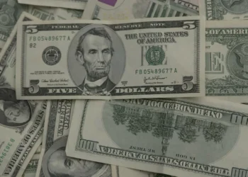 Reservas internacionais moçambicanas recuam para mínimos de mais de um ano