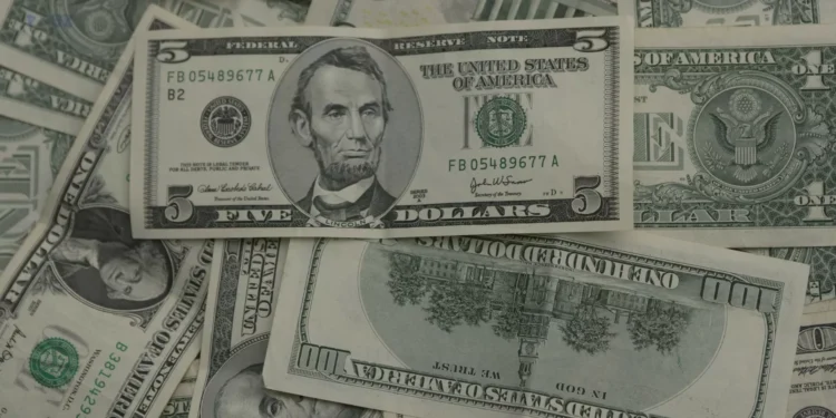 Reservas internacionais moçambicanas recuam para mínimos de mais de um ano