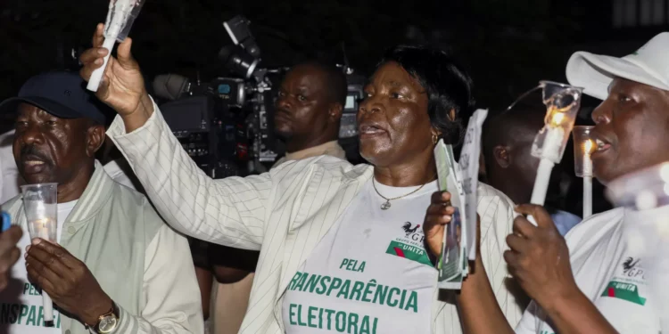 Deputados da UNITA em noite de vigília “exigem” liberdade de imprensa