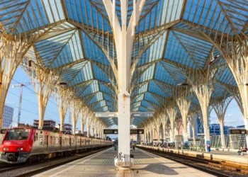 CP “lamenta impacto da greve” e contesta ausência de serviços mínimos