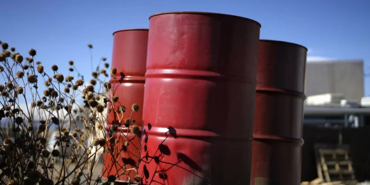 Cotação do Brent para entrega em julho sobe 1,64% para 64,96 dólares