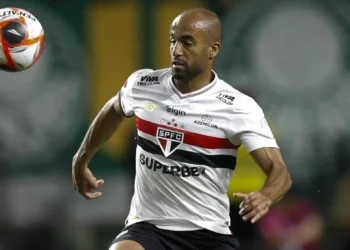 São Paulo atualiza situação médica de Lucas Moura; saiba detalhes