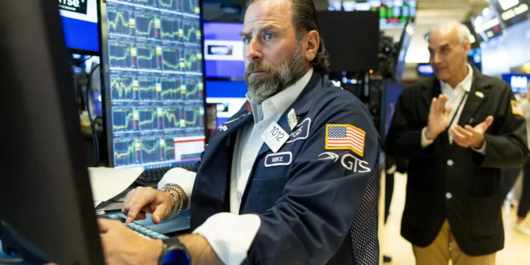 Wall Street fecha sem rumo em pausa após entusiasmo com trégua EUA/Chima