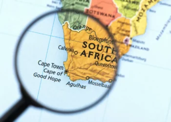 Retirados todos os 260 mineiros soterrados em mina na África do Sul