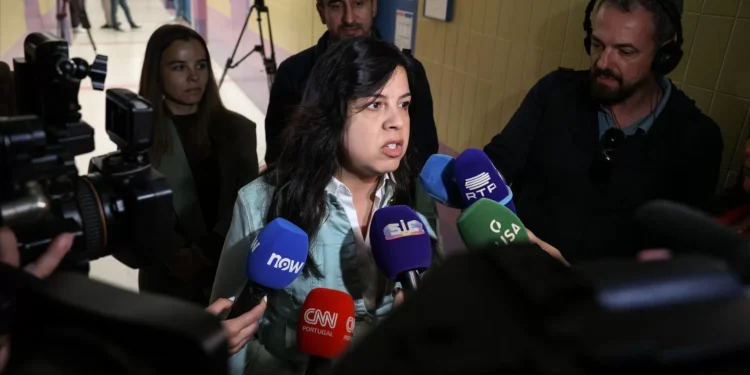 PAN questiona Governo sobre recusa da TAP de transportar cão de assistência