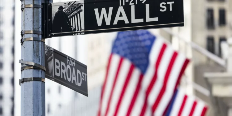 Wall Street fecha em alta por dados do emprego