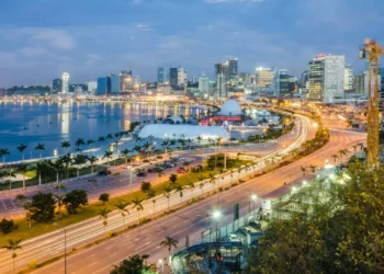 BAD prevê que Angola cresça 3% este ano e 3,6% em 2026 face a desafios