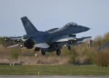 Ucrânia: EUA aprovam venda a Kyiv de peças para caças F-16