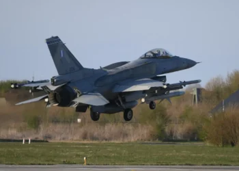 Ucrânia: EUA aprovam venda a Kyiv de peças para caças F-16