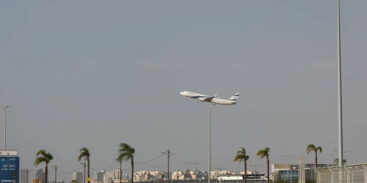 Huthis reivindicam ataque a aeroporto de Telavive
