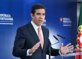 Embaixador do Brasil pediu reunião com secretário de Estado da Presidência sobre deportações