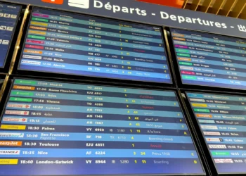 Situação continuará complicada no aeroporto de Paris-Orly na 2.ª-feira