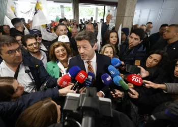 Após novo susto de saúde, Ventura falha último dia de campanha