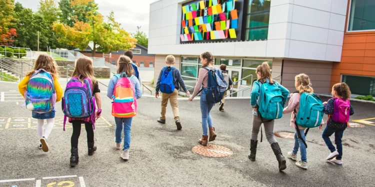 Fisco recorda que associações de pais que gerem ATL têm de pagar IRC