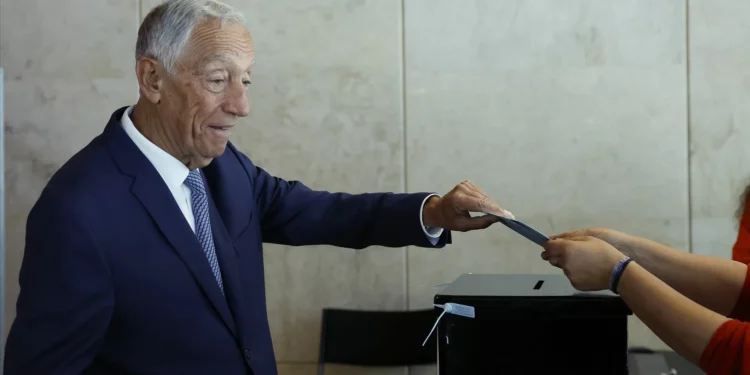 Marcelo ouve Iniciativa Liberal e Livre esta quarta-feira