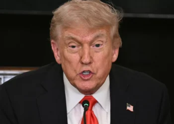 “Maneira mais fácil”. Trump ameaça anular contratos com empresas de Musk