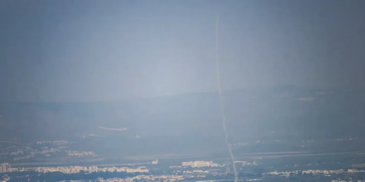 Após ataque, refinaria israelita em Haifa retoma parcialmente operações