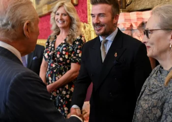 Beckham orgulhoso por ser condecorado ‘Cavaleiro’ pelo Rei Carlos III
