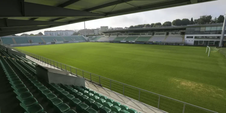 Guarda-redes Joel Sousa de saída do Tondela