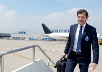 Alerta de tempestade atrasa voo do FC Porto antes de jogo contra Messi