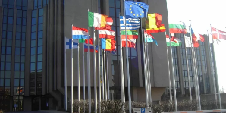 Cerca de 90% do investimento público provém de verbas da coesão da UE