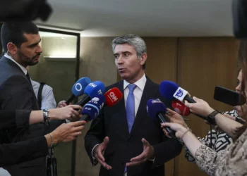 José Luís Carneiro é candidato único à sucessão de Pedro Nuno Santos no PS