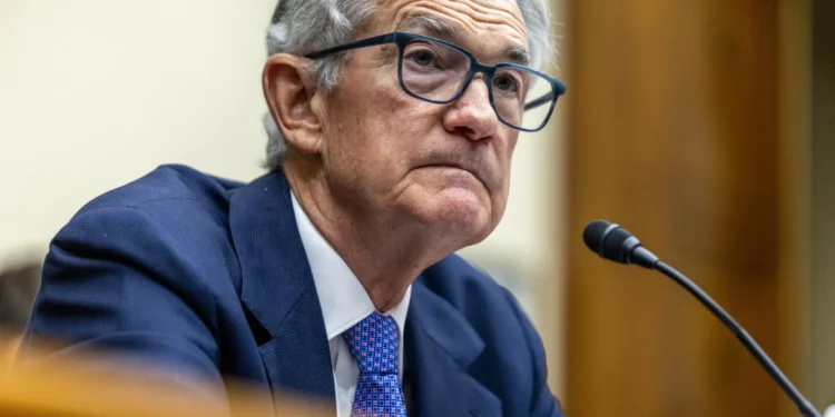 Trump tem “três ou quatro” candidatos em mente para suceder Powell na Fed