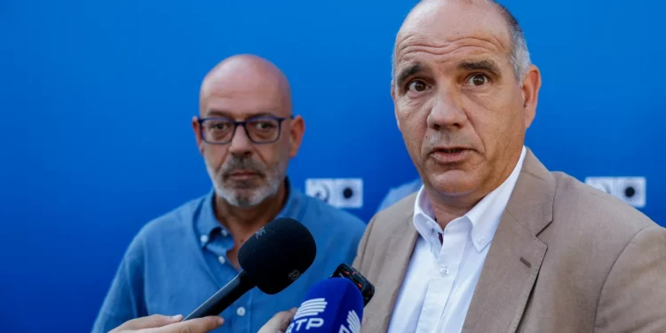 PCP critica “benessezinha” no IRS e avisa que “fatia de leão” está destinada ao IRC