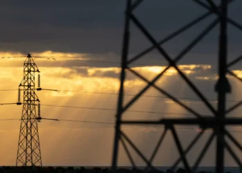 BEI anuncia acordo para impulsionar interligação elétrica entre Espanha e França