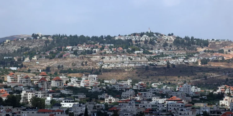 Três mortos e sete feridos em ataque de colonos israelitas na Cisjordânia