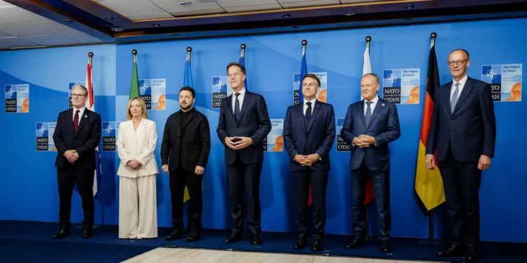 Zelensky assina acordo com Conselho da Europa para tribunal especial