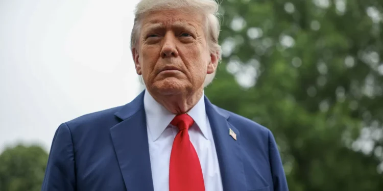 Donald Trump felicita Moçambique pelos “50 anos de independência”