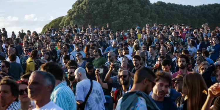 Primavera Sound Porto arranca com Charli XCX e espera 140 mil pessoas