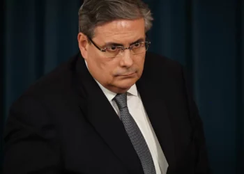 Governo reúne-se com grupos parlamentares na quinta-feira sobre data das autárquicas