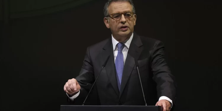 Seguro insiste que é preciso “gastar melhor” em Defesa e deixa “farpa” a Gouveia e Melo