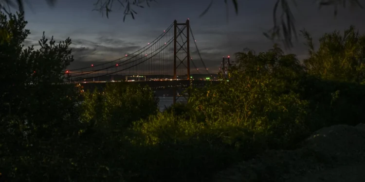 Apagão “tornou evidente” que serviços fixos dependem de energia