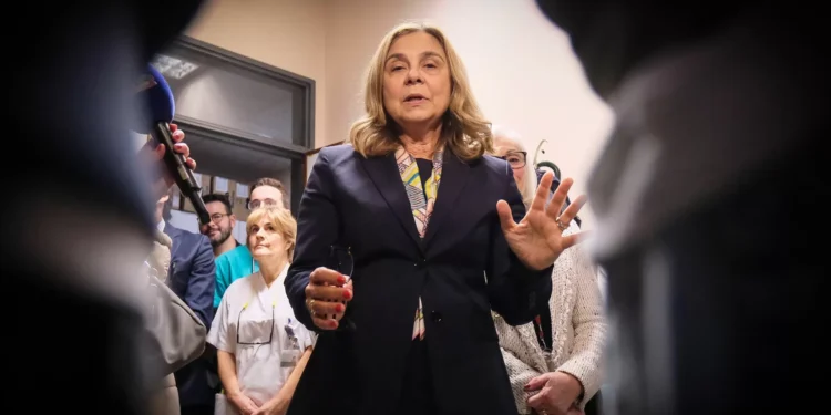 Hugo Soares diz que PS devia “corar de vergonha” e manifesta “confiança absoluta” na ministra