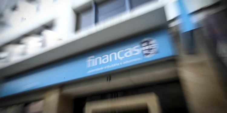 Grandes devedores acumulam 62% da dívida que Fisco já não consegue cobrar