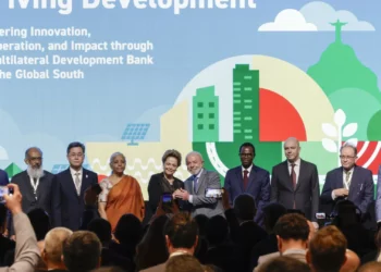 Ministros das Finanças dos BRICS fazem apelo “urgente” para reformar FMI