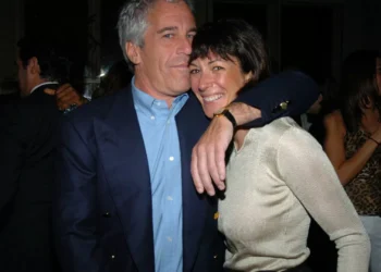 Ghislaine Maxwell exige imunidade ou perdão para testemunhar no Congresso