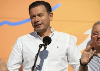 Montenegro acredita que lei dos estrangeiros passa e rejeita “agenda do A ou do B”