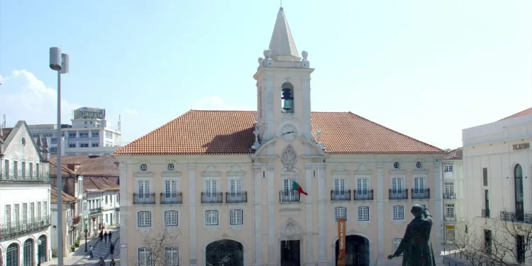 Souto contra Souto, irmãos disputam presidência da Câmara em Aveiro