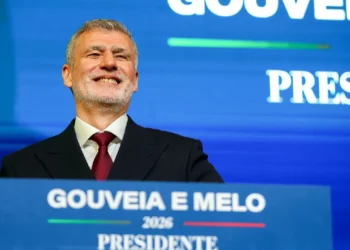 Gouveia e Melo critica “política de imigração desregulada”