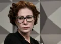 Deputada brasileira detida após fugir para Itália. Parlamentar denunciou