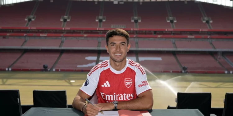 EM DIRETO: Siga os rumores e os negócios do mercado de transferências