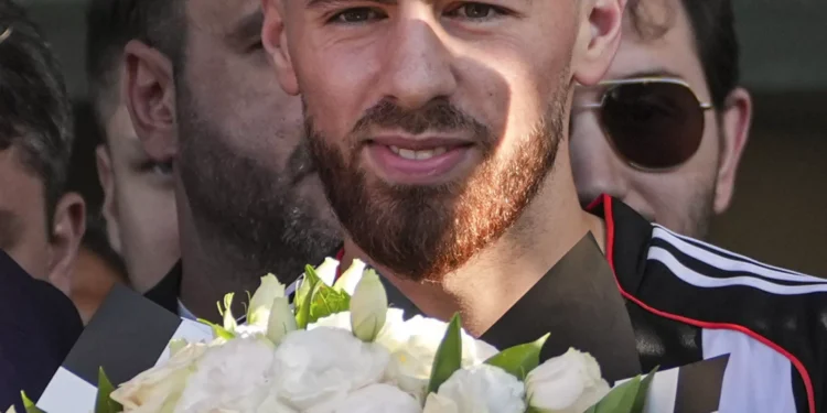 EM DIRETO: Siga os rumores e os negócios do mercado de transferências