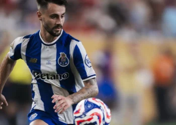 EM DIRETO: Siga os rumores e os negócios do mercado de transferências